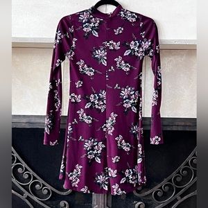 Lush XS Long Sleeve Dress